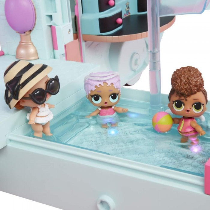 L.O.L. Surprise! 2-in-1 Glamper