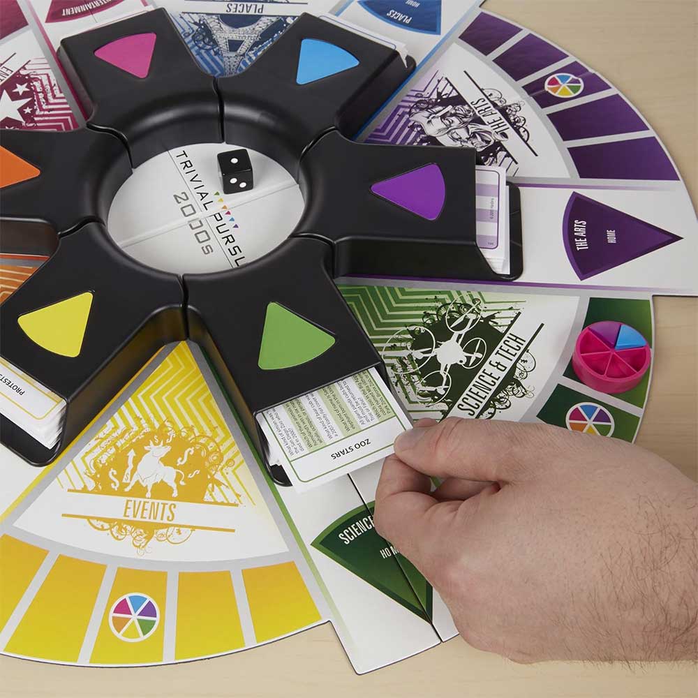 TRIVIAL PURSUIT 2000S .B7388