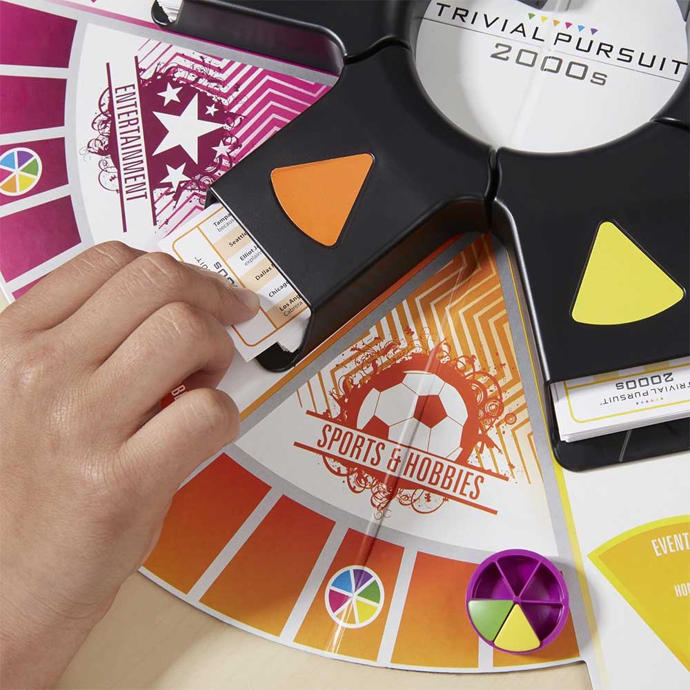 TRIVIAL PURSUIT 2000S .B7388