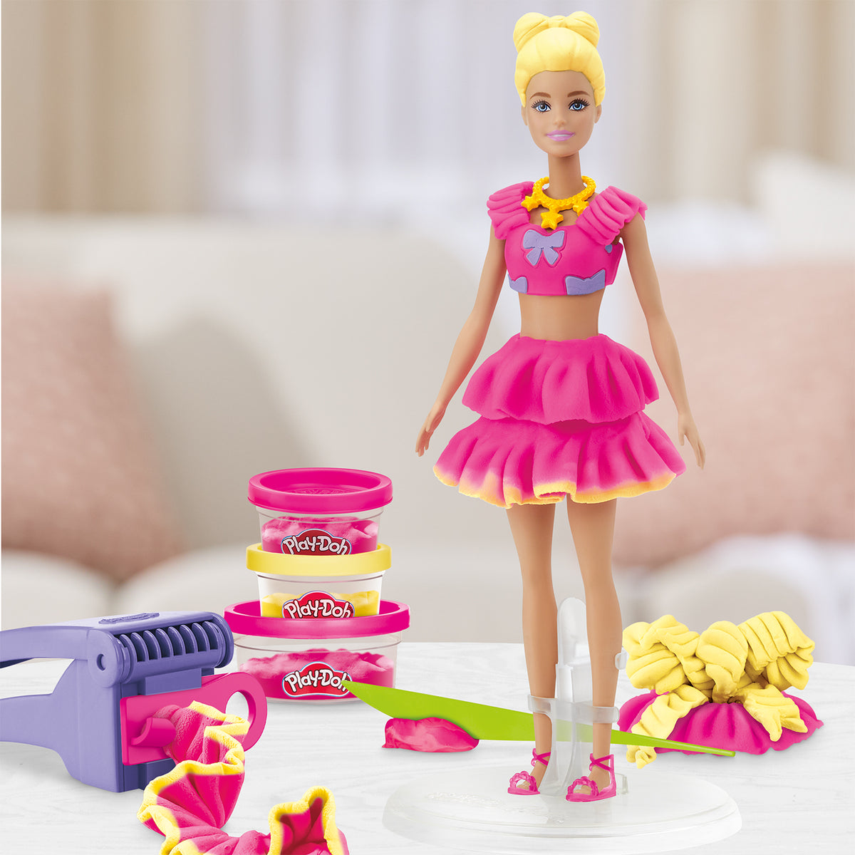 PlayDoh BARBIE RUFFLES AND BOWS