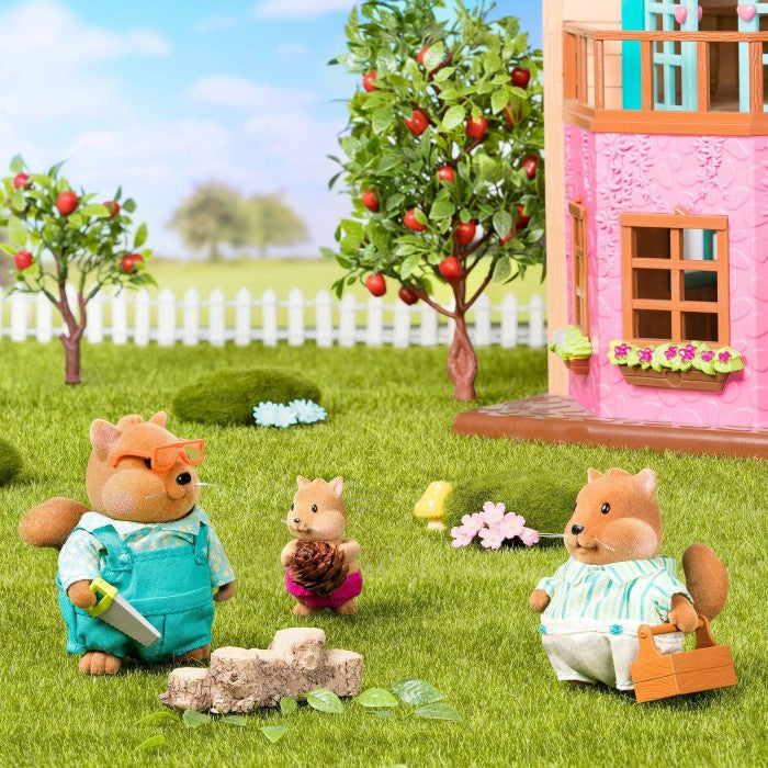 Li'l Woodzeez The Bushytail Squirrel Family with Storybook